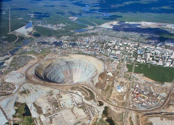 世界最大钻石矿坑