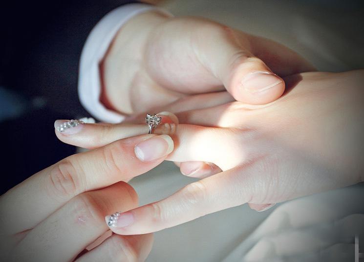 结婚钻戒算三金吗 结婚钻戒算三金吗