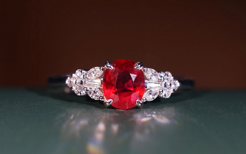 紅寶石戒指的意義和象征是什么，紅寶石戒指的意義和價值是什么？