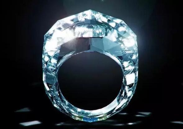 世界第一枚全钻戒指