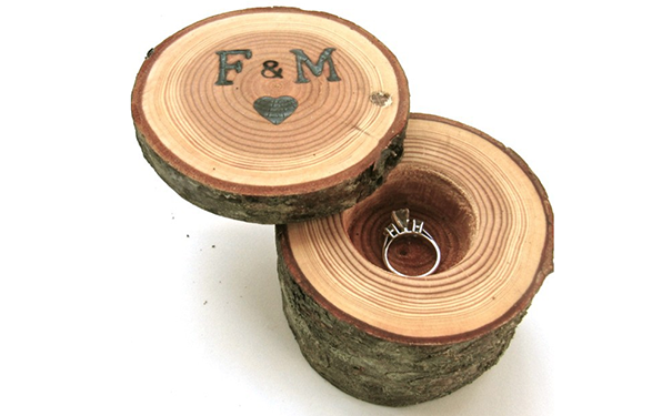 创意树桩求婚戒指盒