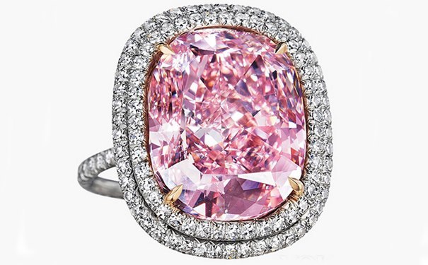 拍卖史上最贵最重的钻石