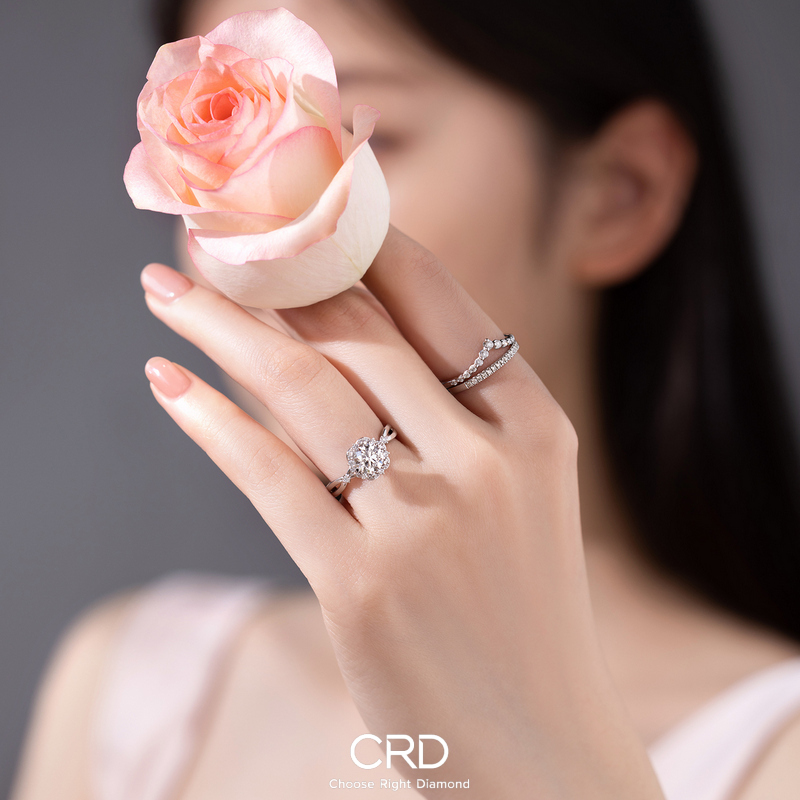 CRD钻戒|浪漫显大备婚党锁死捧花钻戒，捧花的炽热誓言