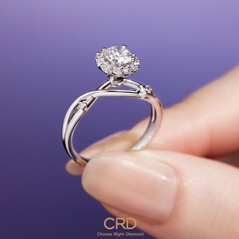 CRD钻石戒指|春日备婚必选，CRD花漾钻戒让爱璀璨显大