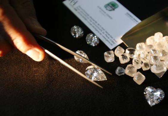 【钻石鉴定工具】钻石镊子怎么用