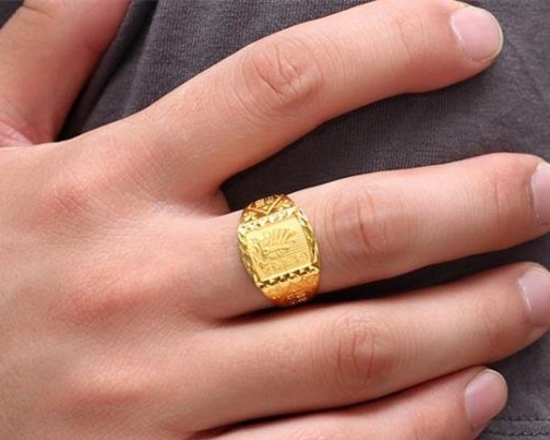 未婚男戴戒指的含义有哪些