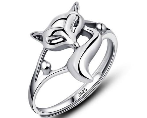 送女朋友的银饰戒指