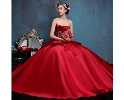 红色系新娘礼服