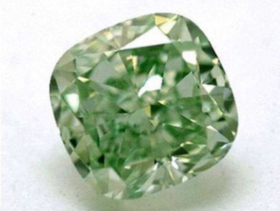 绿色钻石是否就是祖母绿呢