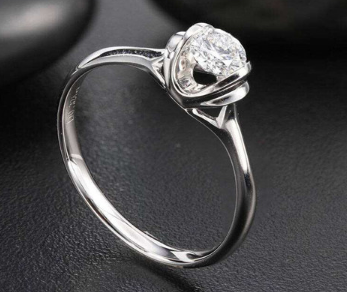 求婚戒指一般多少钱呢