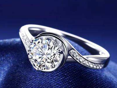 钻石镶嵌在什么戒指材质上好