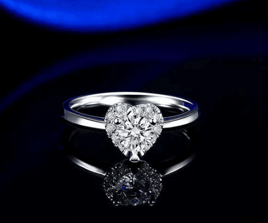购买求婚戒指哪个品牌的戒指比较好？