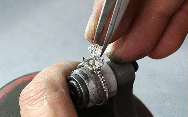 微镶铲边镶_微镶工艺_微镶弧镶 - crd克徕帝珠宝官网