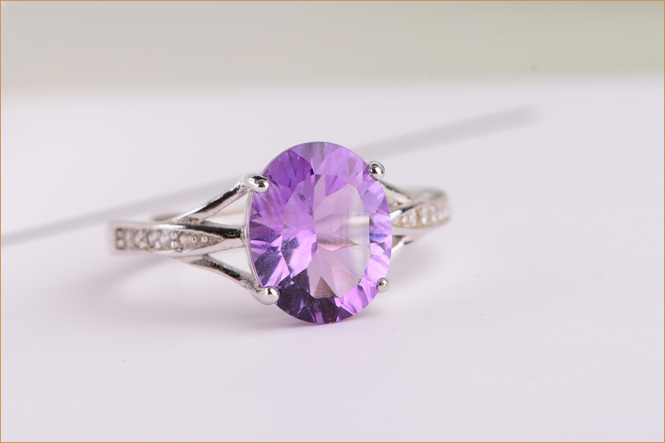 紫水晶戒指寓意