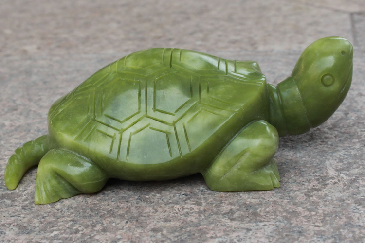 袖玉石雕刻乌龟寓意是什么