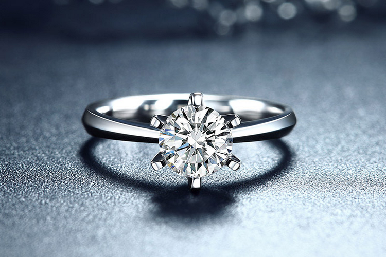 皇冠钻石戒指的寓意是什么
