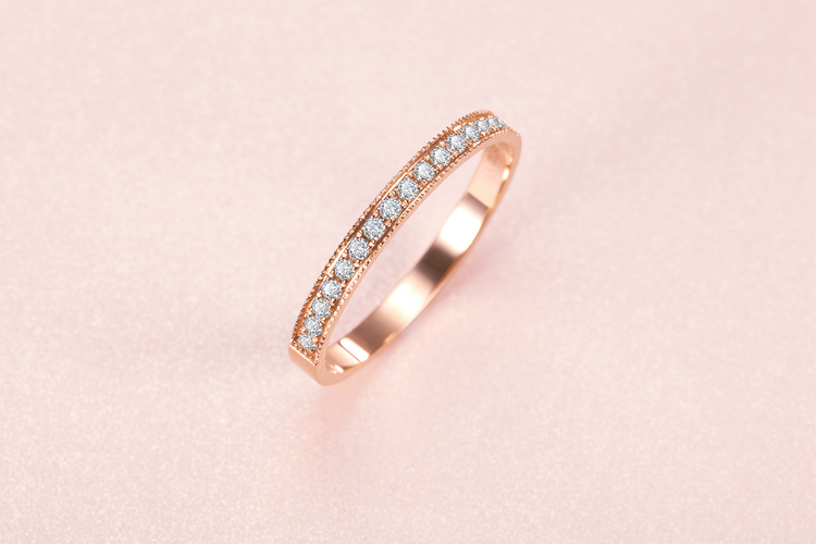 18k金克徕帝钻石戒指的价格贵不贵