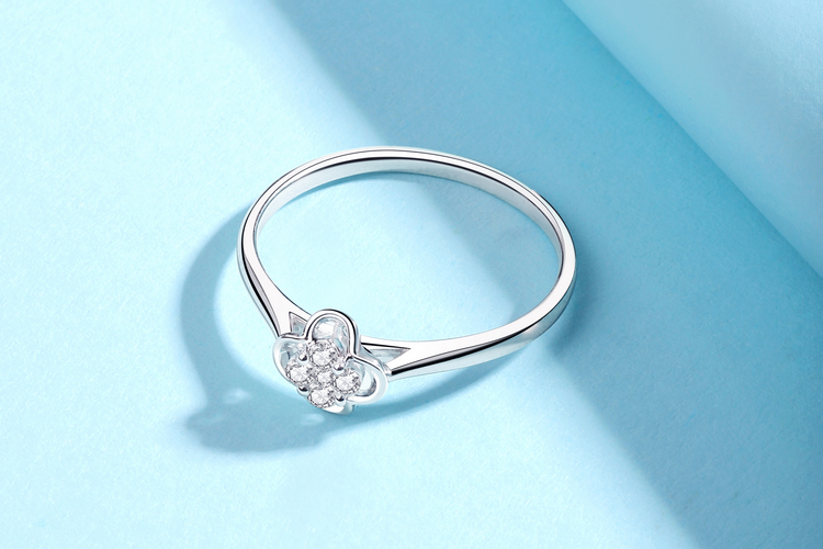 戴钻石戒指的含义是什么