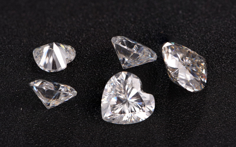 假钻石叫什么钻