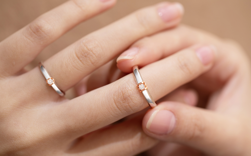 女士订婚戒指戴哪只手
