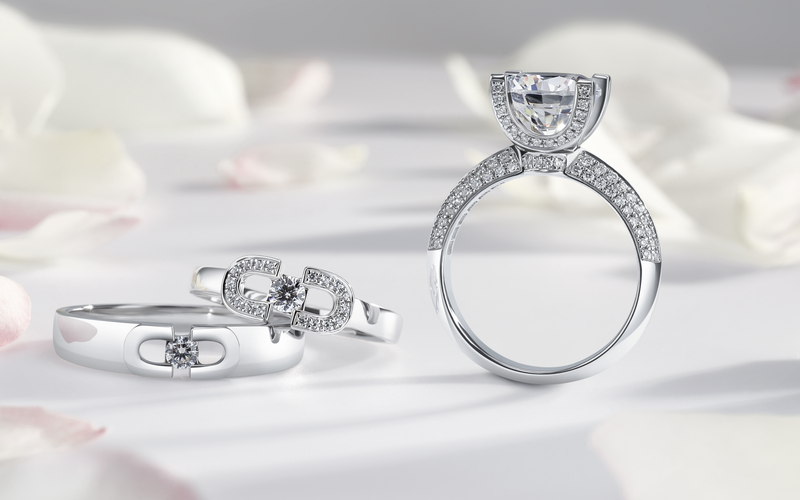 女款黄金戒指和钻戒哪个好看，女款黄金戒指和钻戒哪个值得买？