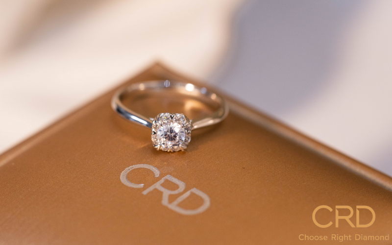 钻石戒指的指环材质哪个好