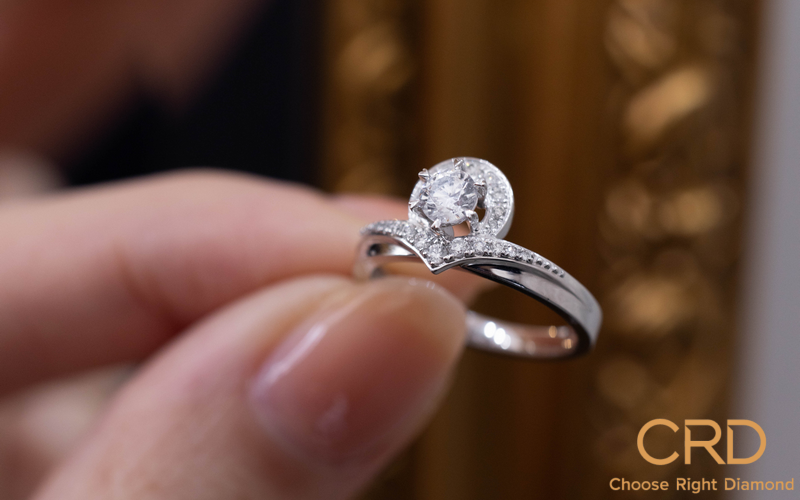 订婚戒指和婚戒有什么不同