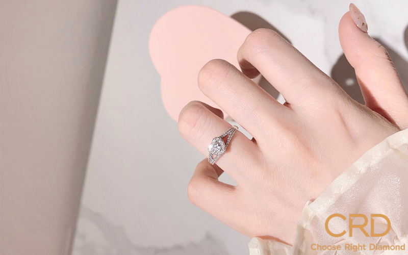 求婚戒指和订婚戒指有什么不同