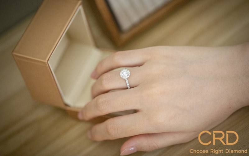 订婚戒指必须是钻石戒指吗