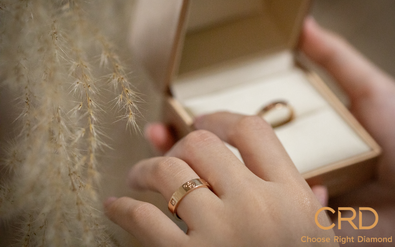 结婚戒指钻石是越大越好吗