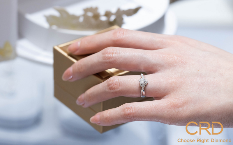 订婚钻戒挑选方法是什么