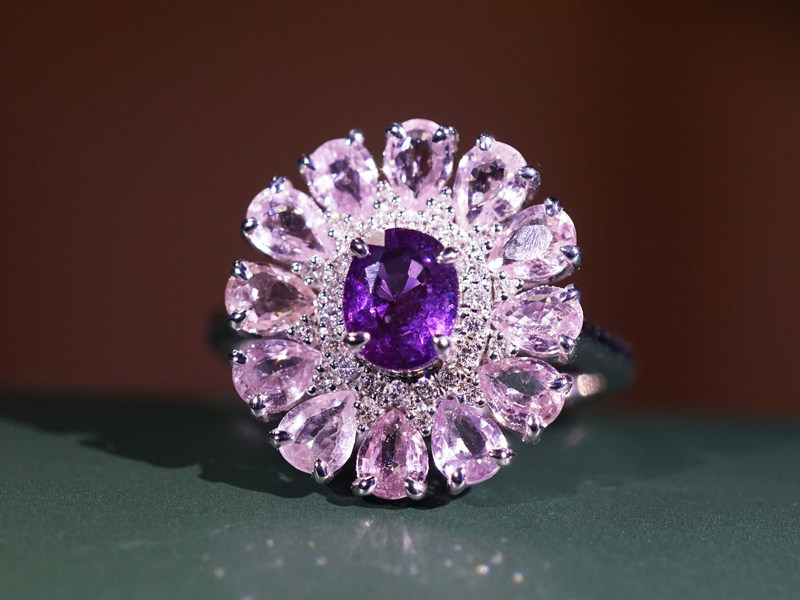 紫色钻石价值多少