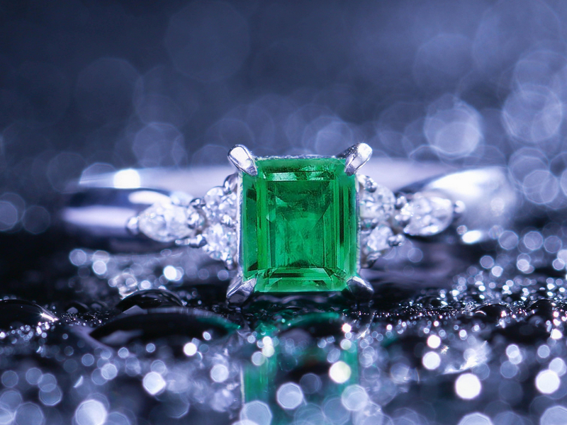 绿钻石和祖母绿哪个值钱