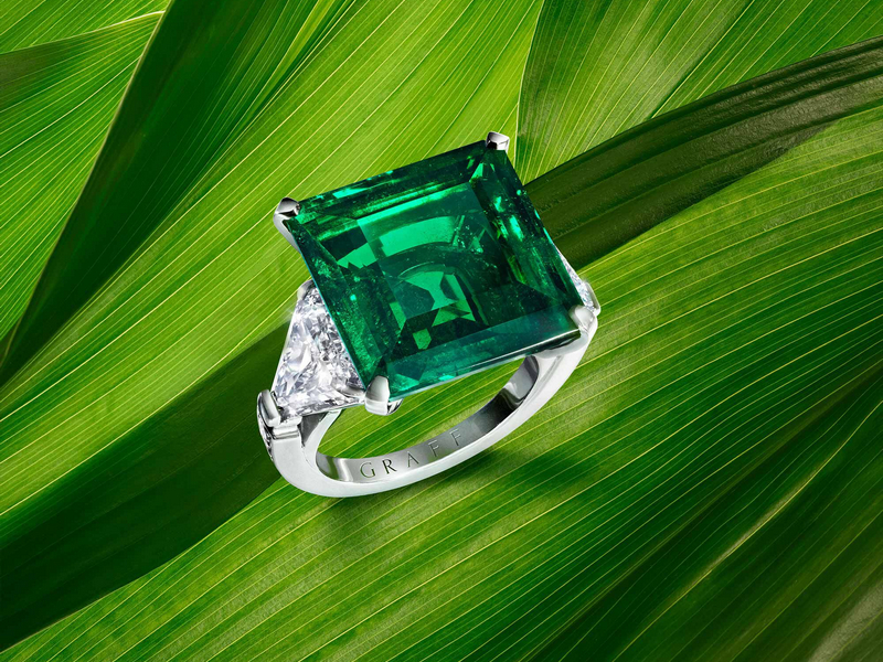 怎样挑选祖母绿钻石戒指