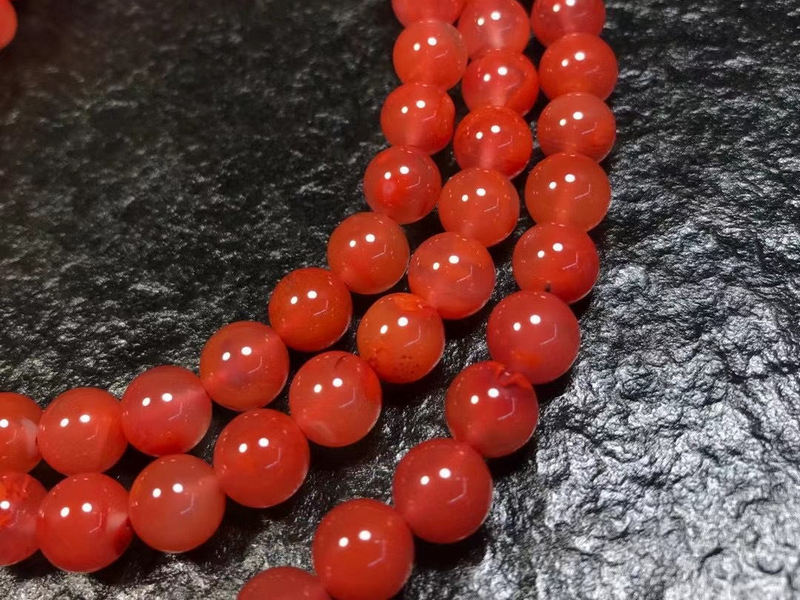南红玛瑙和玛瑙