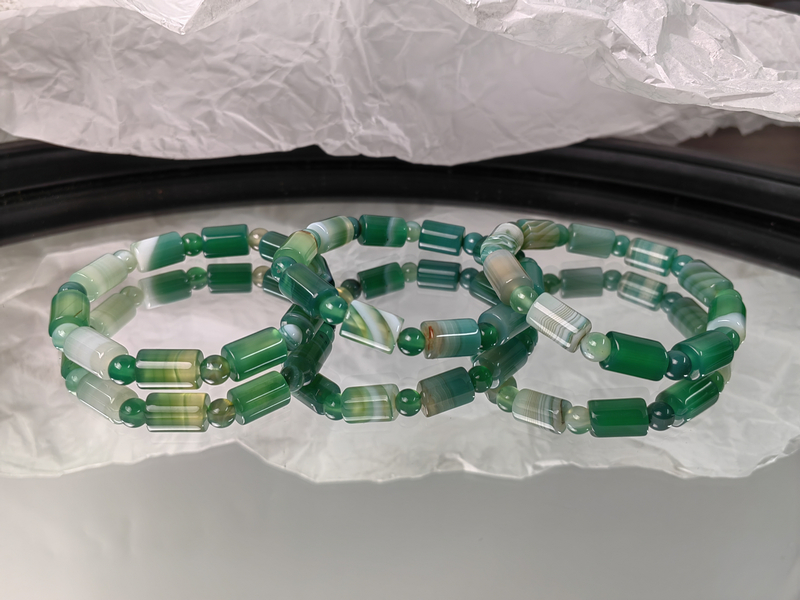 绿水晶和绿玛瑙哪个好