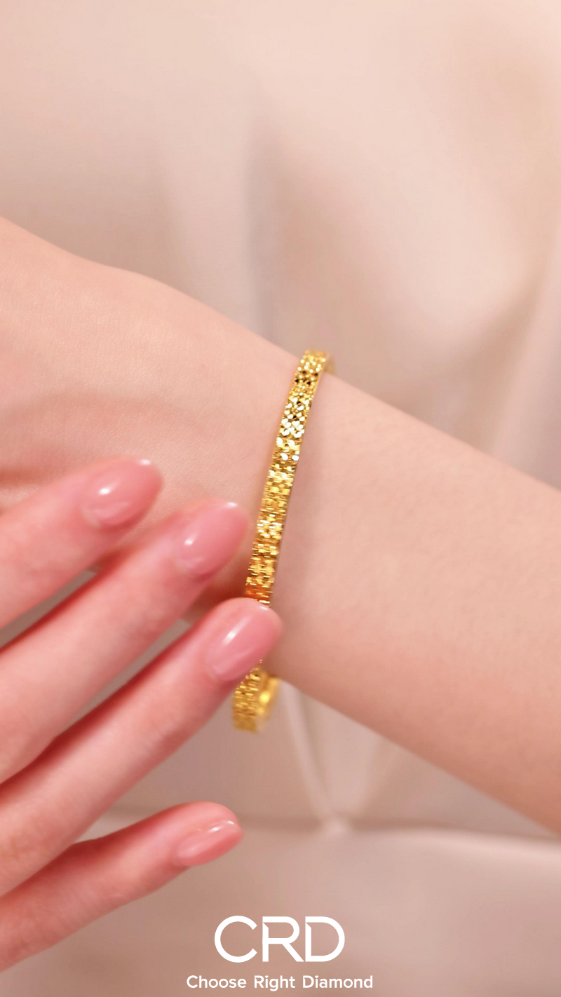 CRD<a href="https://www.crd.cn/huangjin/" target="_blank" style="color:#927658;text-decoration:underline;">黄金</a> 黄金手镯