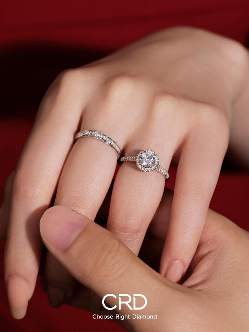 <a href="https://www.crd.cn/diamond/" target="_blank" style="color:#927658;text-decoration:underline;">钻石</a><a href="http://www.crd.cn/xq-jiezhi/" target="_blank" style="color:#927658;text-decoration:underline;">戒指</a>