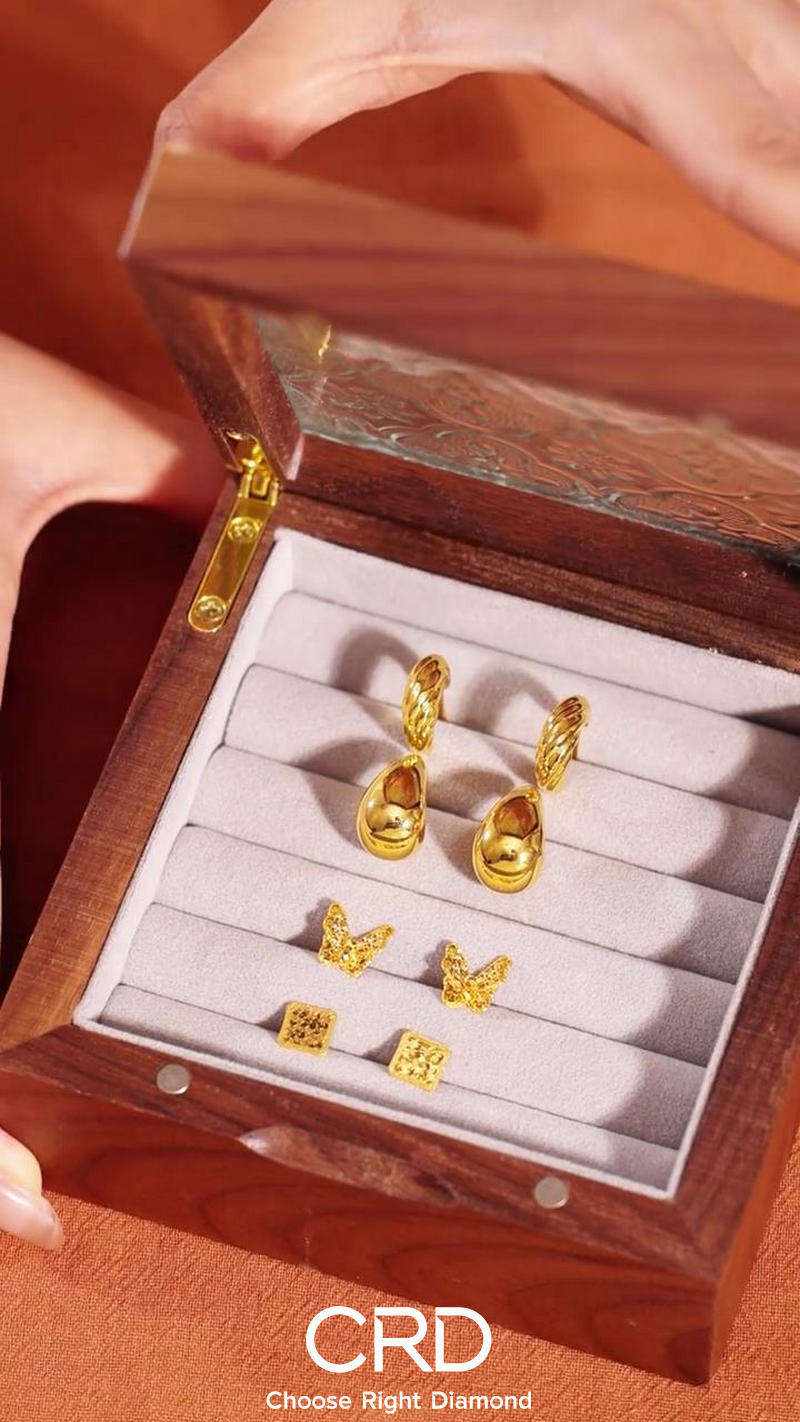黄金耳钉
