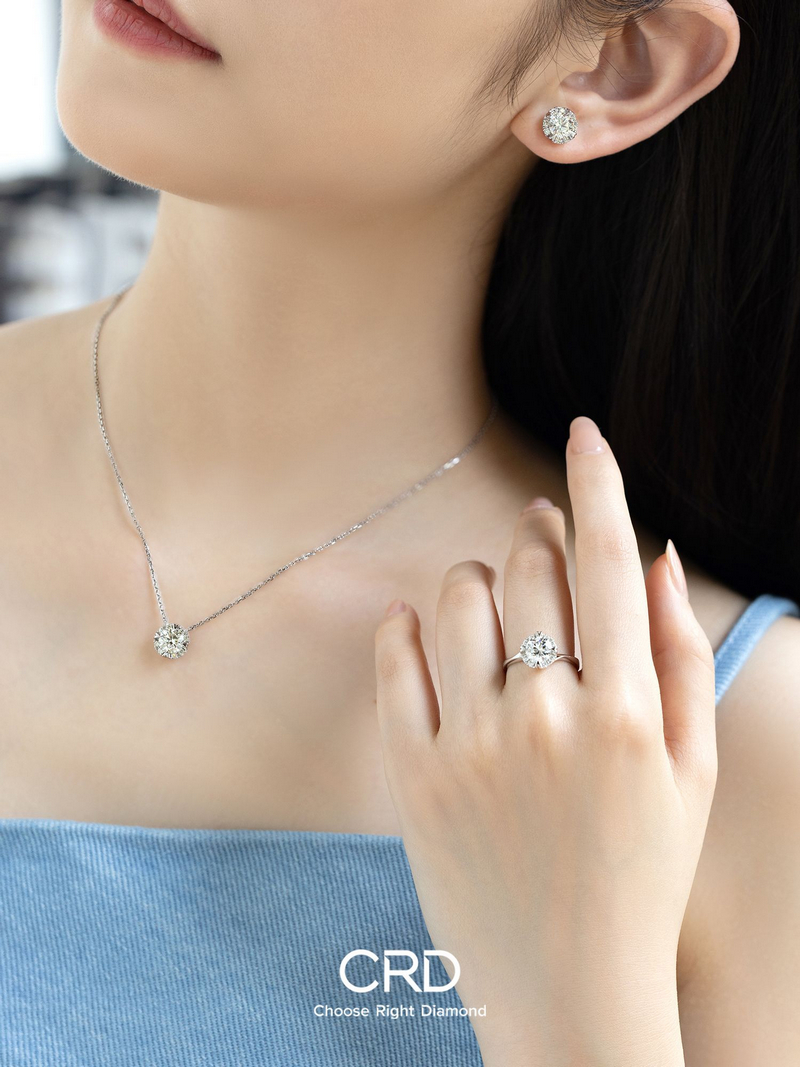 <a href="https://www.crd.cn/diamond/" target="_blank" style="color:#927658;text-decoration:underline;">钻石</a><a href="http://www.crd.cn/xq-jiezhi/" target="_blank" style="color:#927658;text-decoration:underline;">戒指</a>