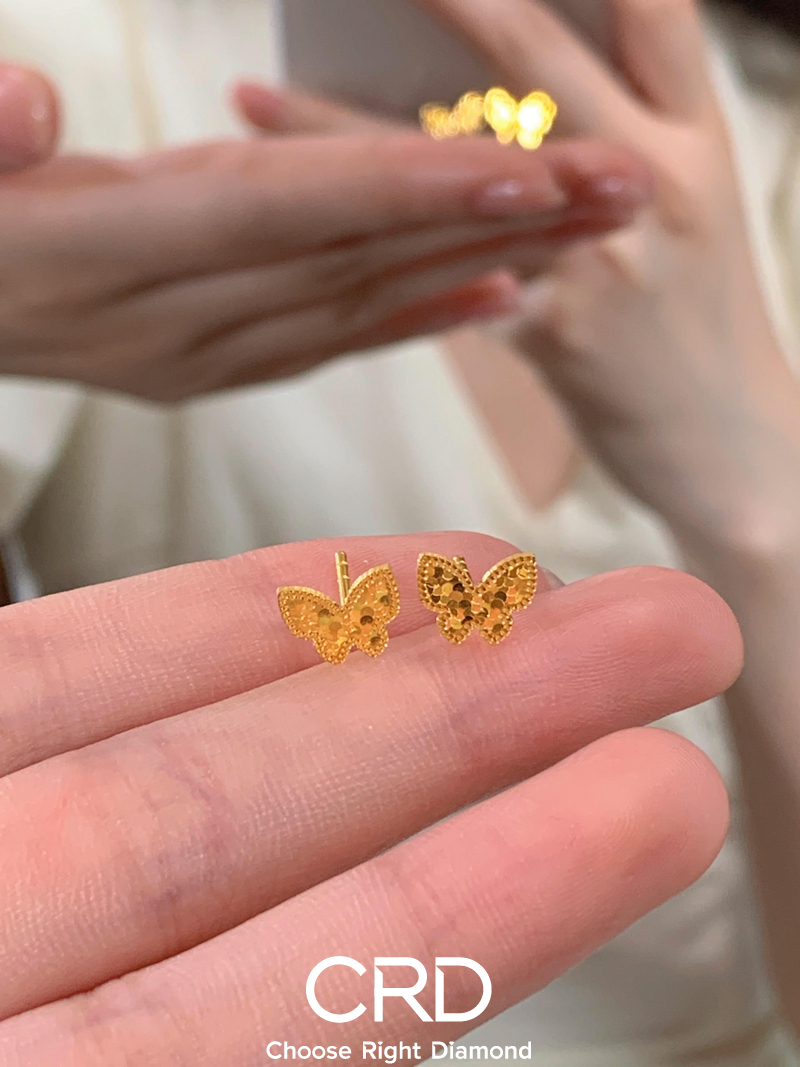 黄金耳钉