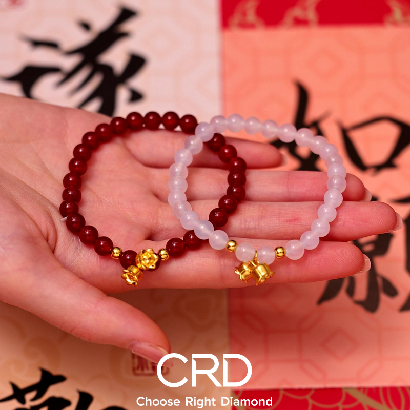 CRD<a href="https://www.crd.cn/huangjin/" target="_blank" style="color:#927658;text-decoration:underline;">黄金</a> CRD黄金<a href="https://www.crd.cn/qiuhun/shouliandapei/" target="_blank" style="color:#927658;text-decoration:underline;">手链</a>