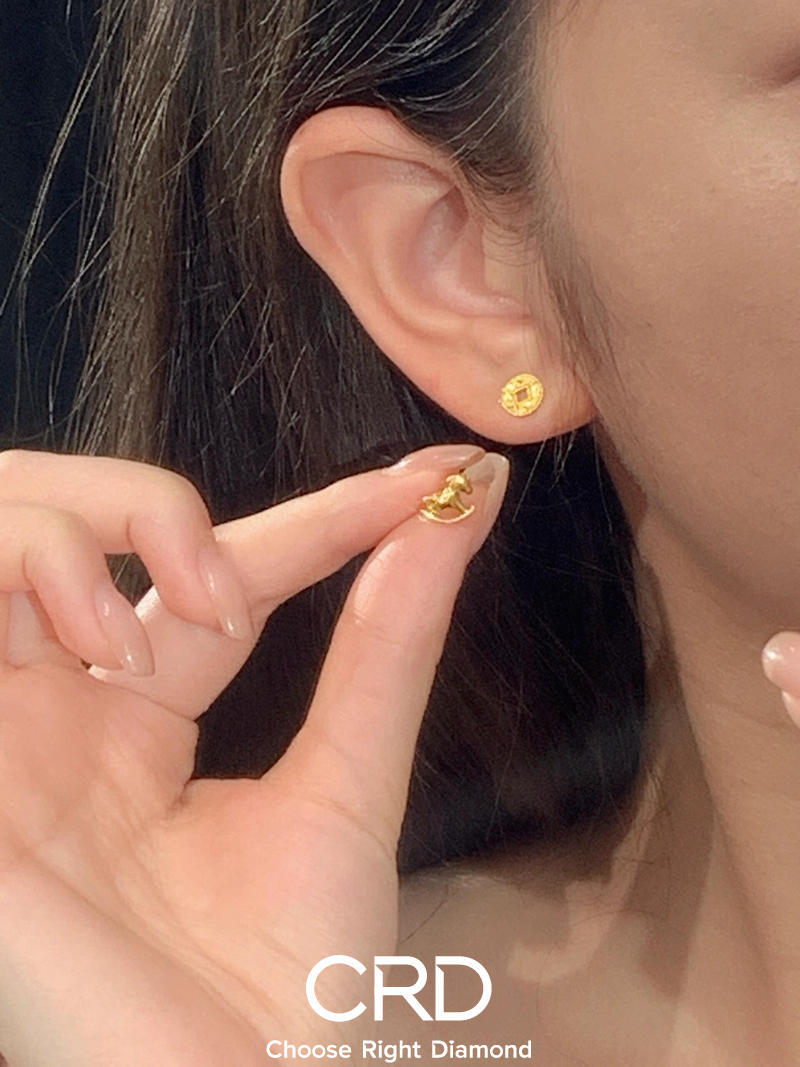 黄金耳钉