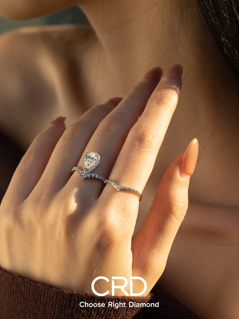 <a href='https://www.crd.cn/diamond/' target='_blank' style='color:#927658;text-decoration:underline;'>钻石</a><a href='http://www.crd.cn/xq-jiezhi/' target='_blank' style='color:#927658;text-decoration:underline;'>戒指</a> CRD钻石戒指
